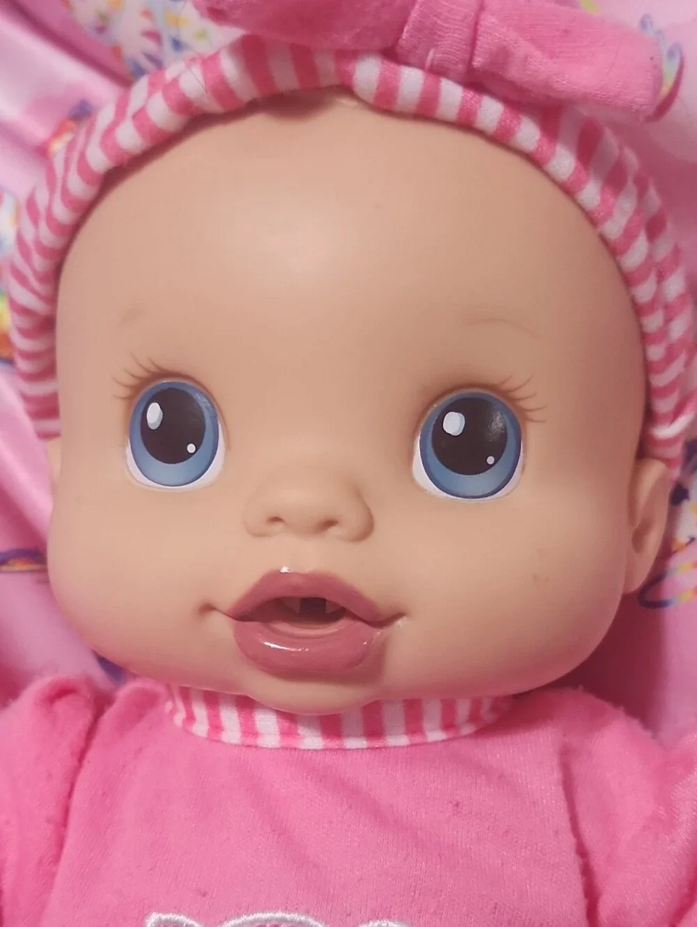 2006 Twin Baby Alive Wets N Wiggles Girl Doll legs wiggle! But needs pee tube.